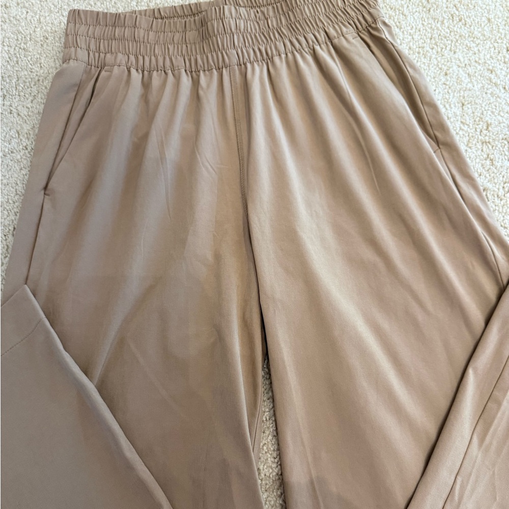 Vuori Villa Wideleg Pant - Short